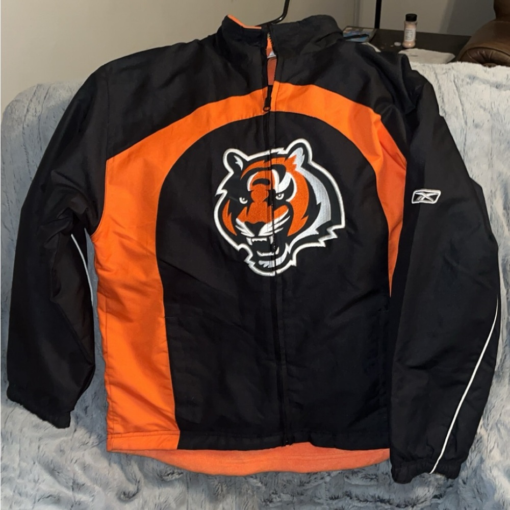 Reversible Bengals Jacket. Size Large 14/16. Great Condition